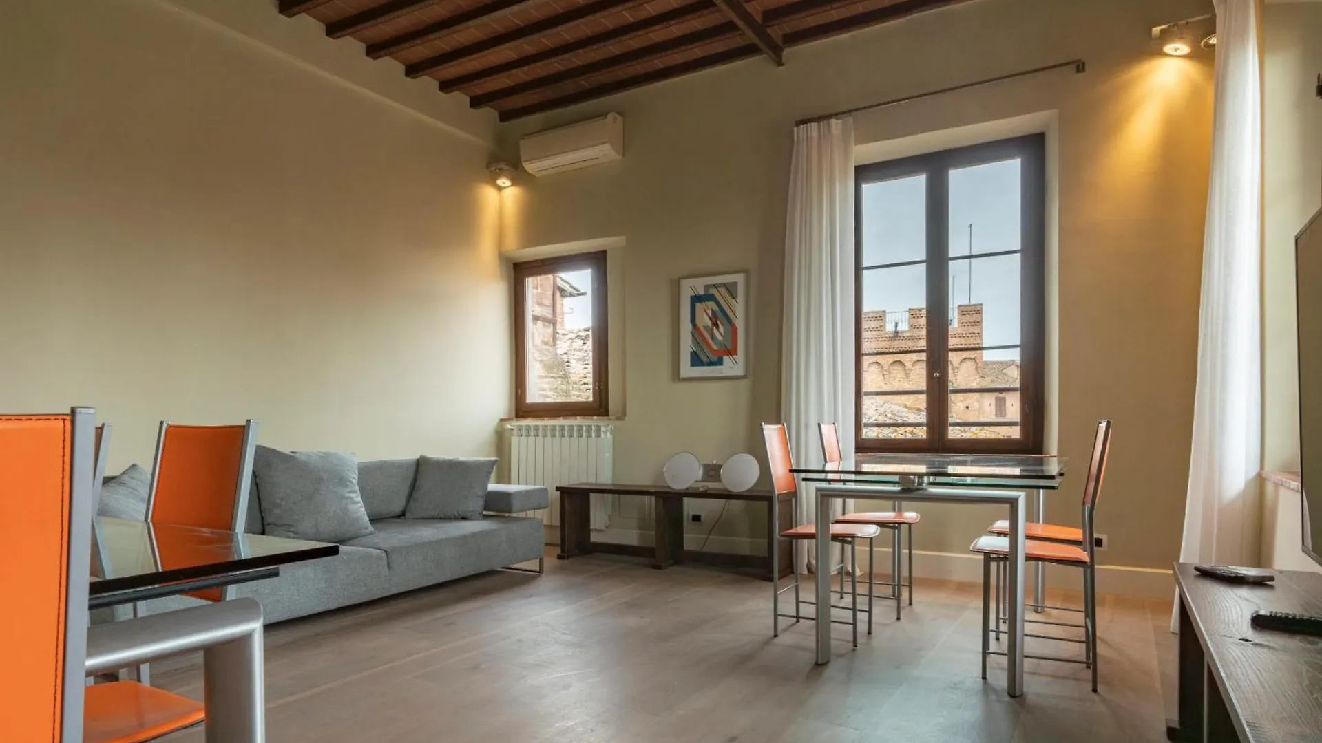シエーナTorre Dei Lambertini Windows On Piazza Del Campo - Residenza D'Epocaアパートメント 0*, シエーナ イタリア